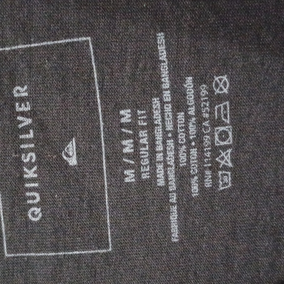 Quiksilver Med Black Shortsleeve Graphic Tee - Picture 3 of 4